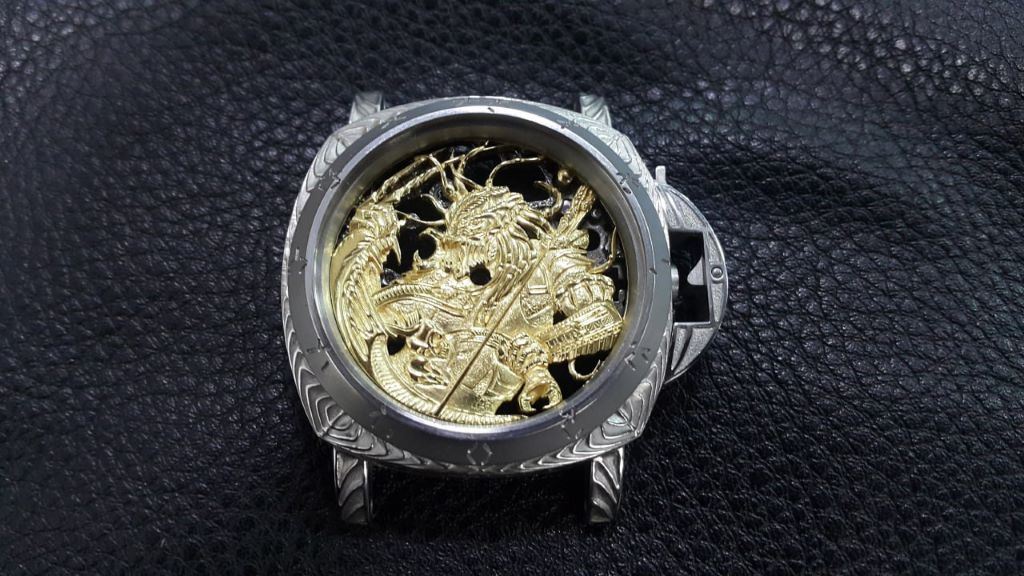 Одна из реализаций гравировки на часах. Фото предоставлено Аленой Валль