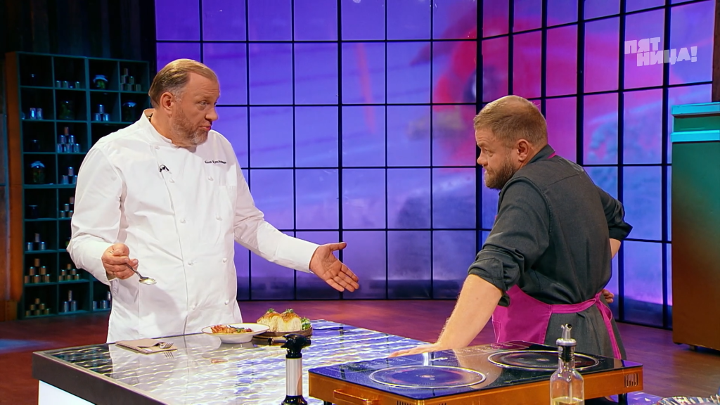 Константин Ивлев высоко оценил белый борщ Геннадия. Скриншот с телеканала «Пятница!»