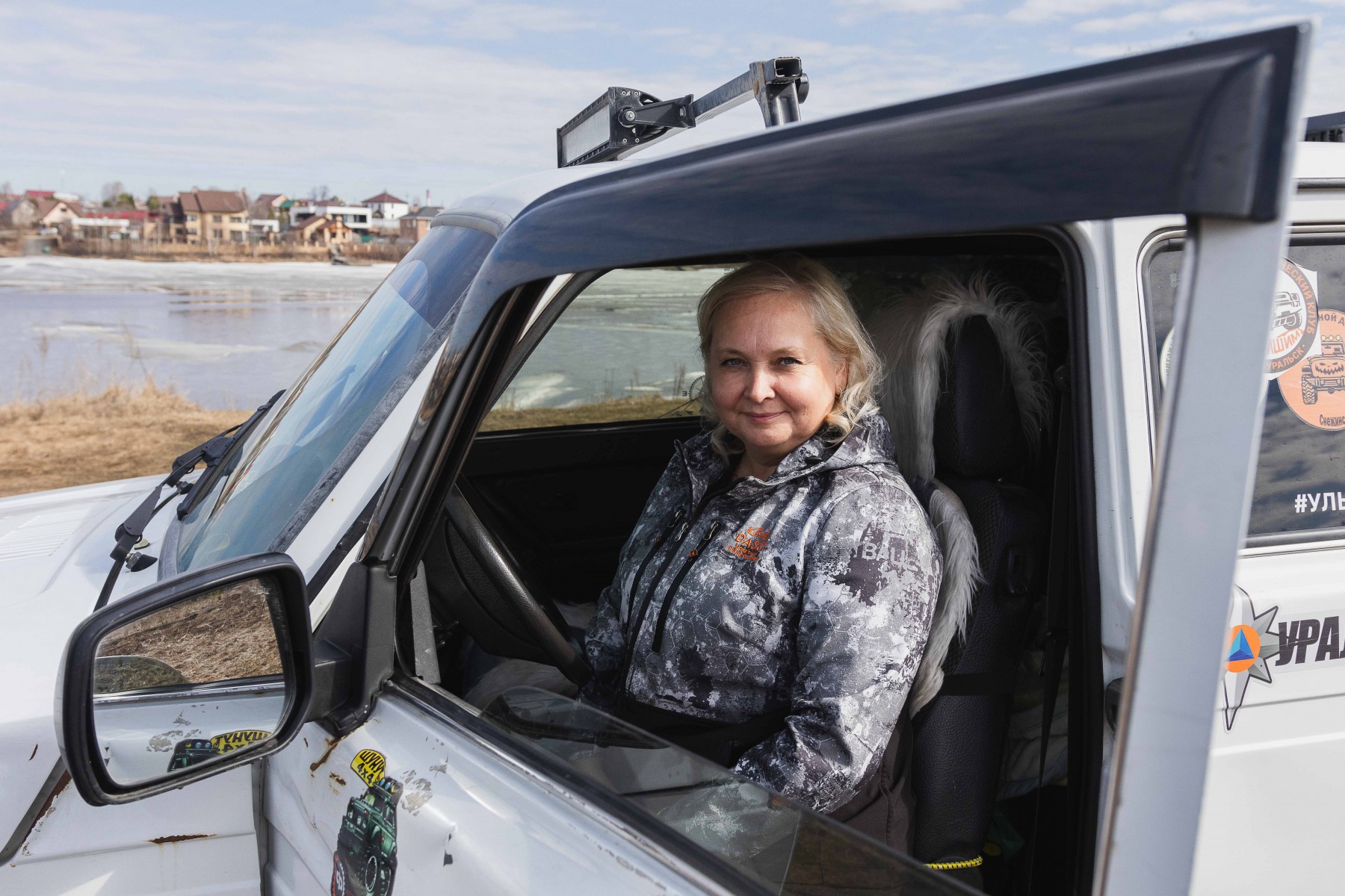 Екатерина Ларионова и ее сбывшаяся мечта — собственная «Нива». Фото Владимира Коцюбы-Белых