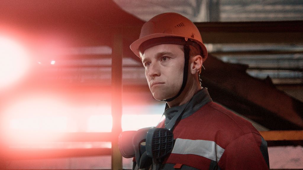 Главную роль в сериале сыграл Вячеслав Чепурченко. По сюжету, из молодого и успешного московского инвестора ему предстоит перевоплотиться в металлурга. Фото PR 1-2-3 Production