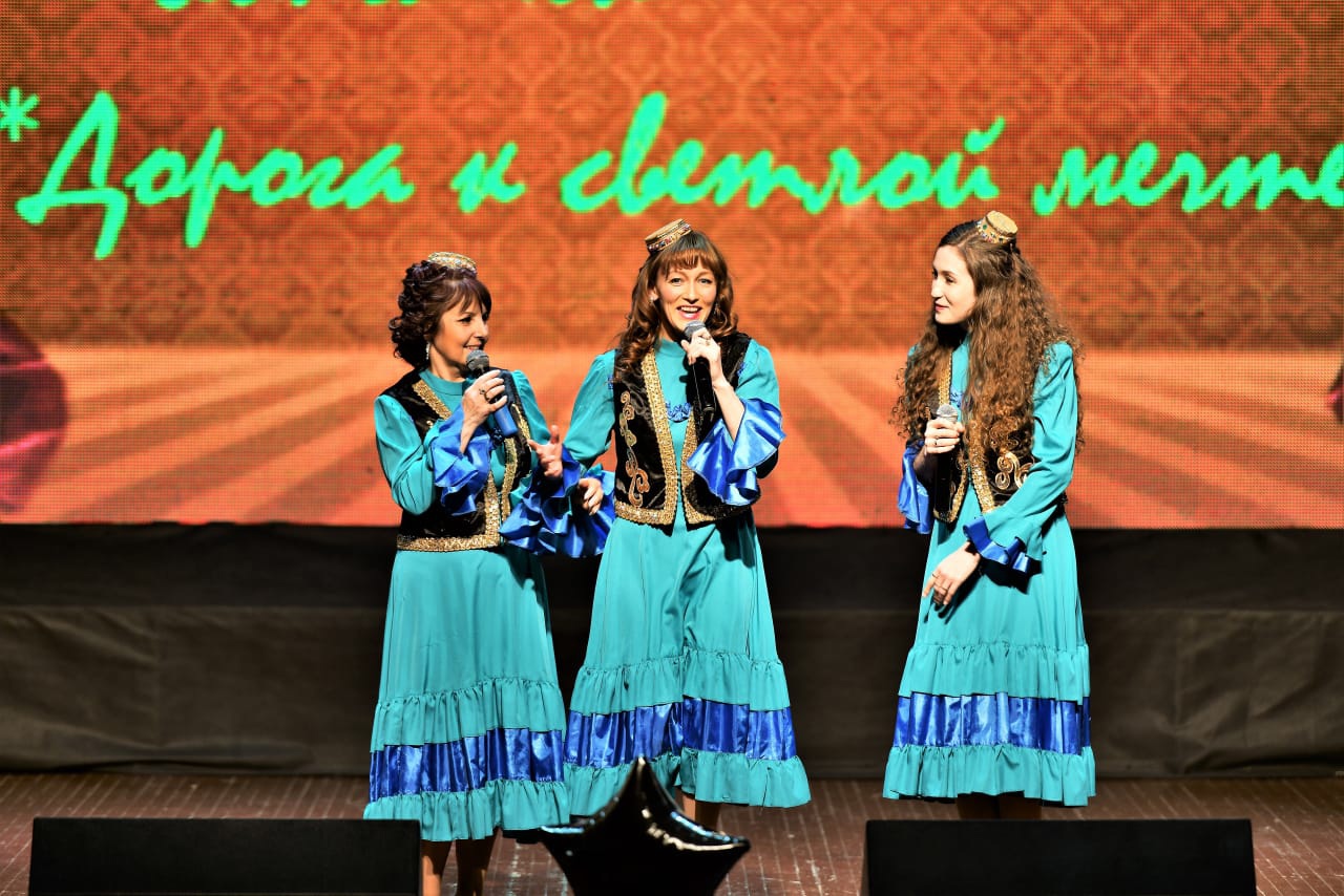 Трио певиц «Дуслыка» получило диплом лауреата I степени. Фото предоставлено Дворцом культуры