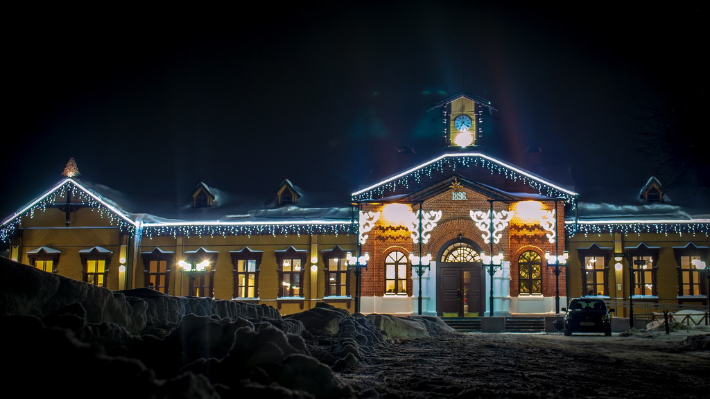Железнодорожный вокзал. Фото Михаила Тюрева