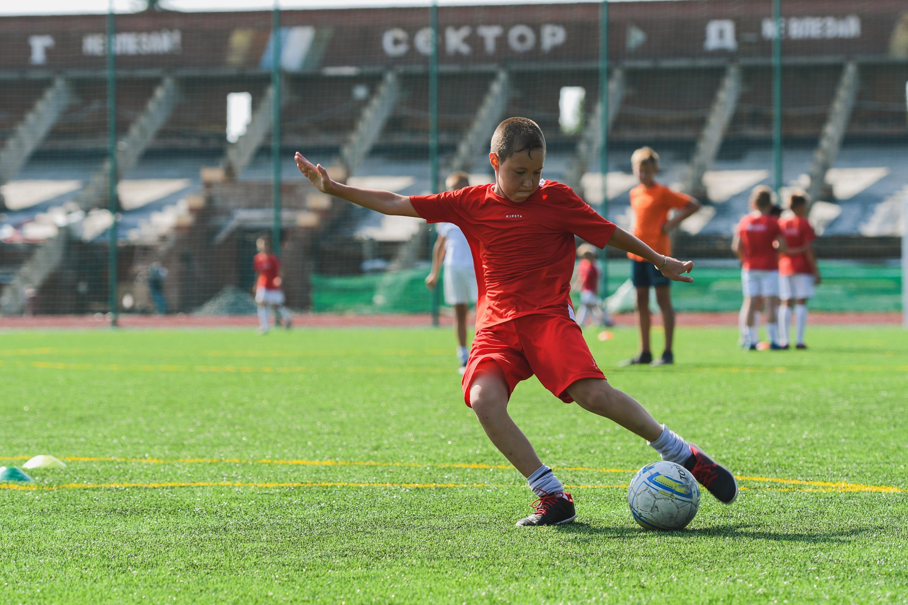 Юлия Елистратова: "Мы воспитываем детей так, чтобы они в футболе были мудрыми". Фото Владимира Коцюбы-Белых