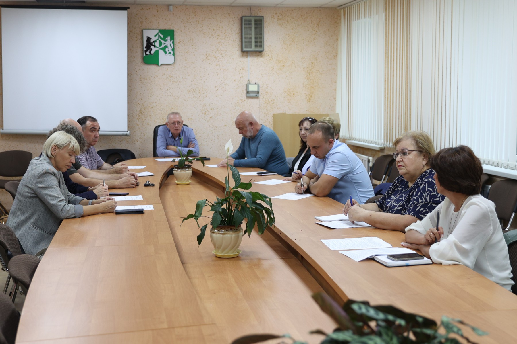 Комиссия по соцполитике рассматривает актуальные для нашего общества вопросы. Фото Владимира Коцюбы-Белых