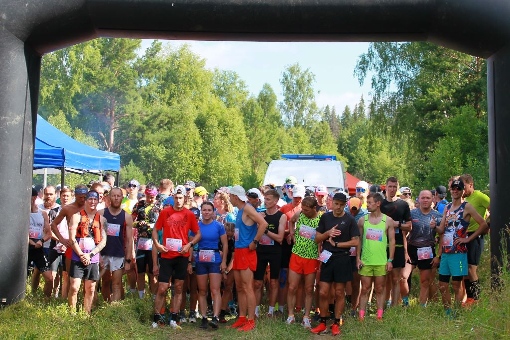 На летний забег «НаШунут» в июле 2025 года собралось более 200 участников. Фото из соцсетей «НаШунут»