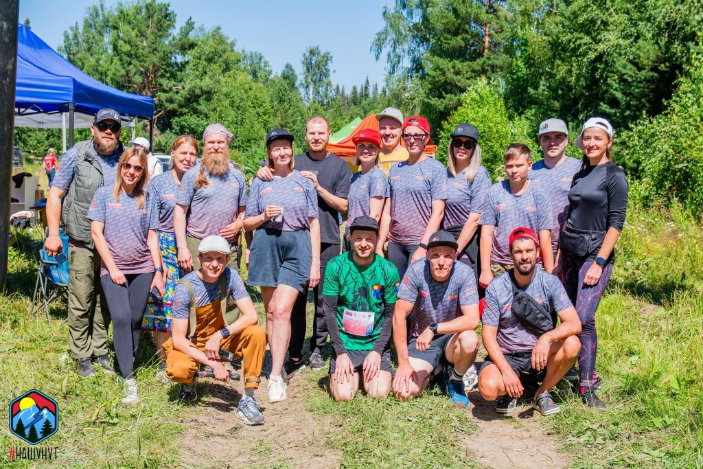 Вот она — больша команда "НаШунут" во время летней гонки. И тут еще не все. Фото из соцсетей «НаШунут»