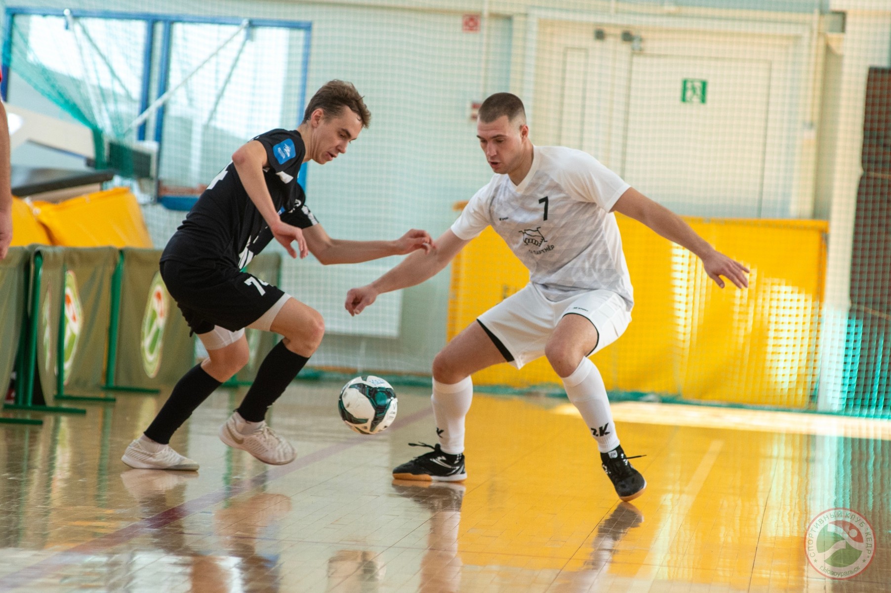 Александр Искорцев прессингует соперника. Фото предоставлено Максимом Елистратовым