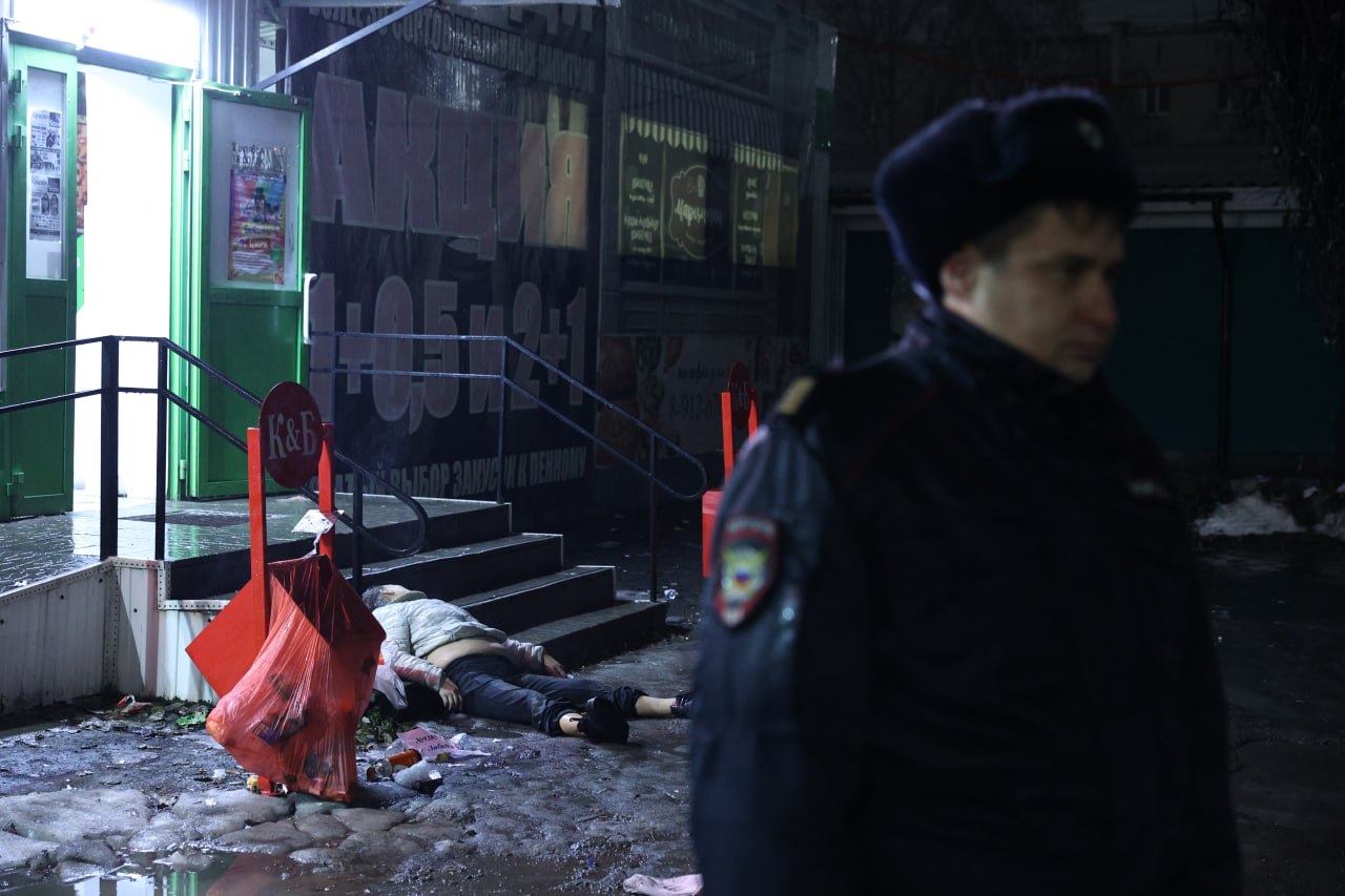 11 ноября возле магазина «Красное&Белое» на К.Либкнехта,11 в ходе конфликта была убита женщина