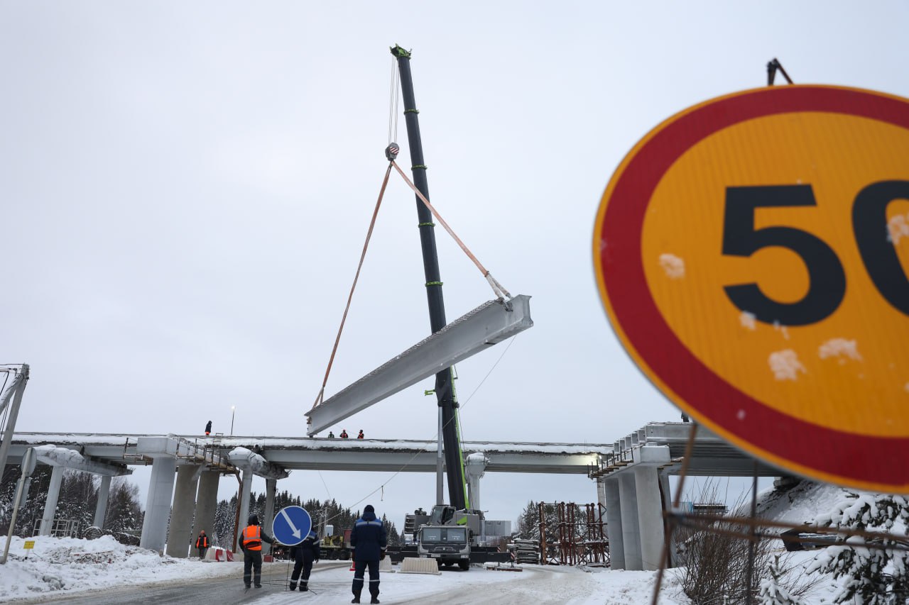 Начался ремонт моста над дорогой к СУМЗу.