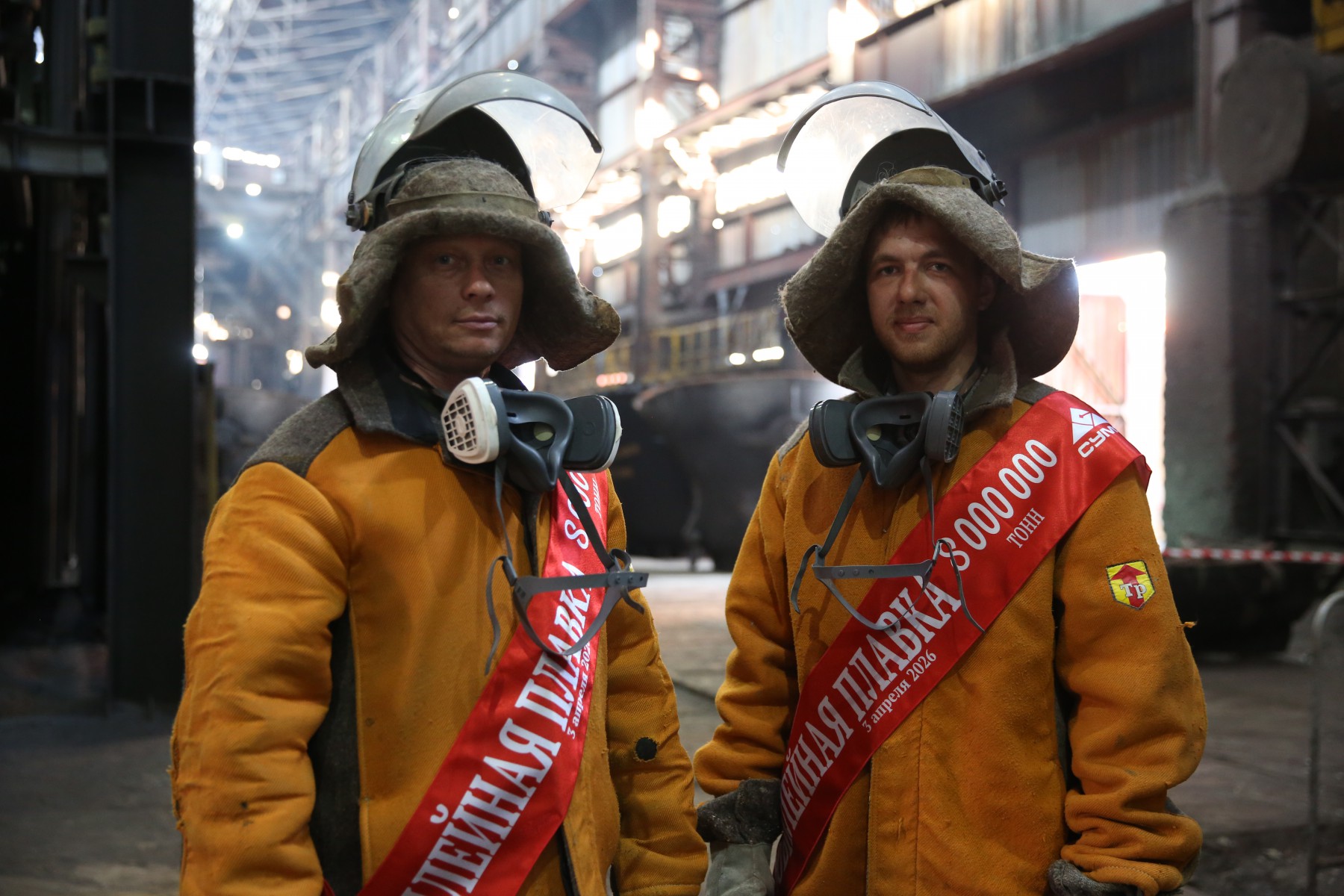 Участники юбилейной плавки  // Фото Владимира Коцюбы-Белых