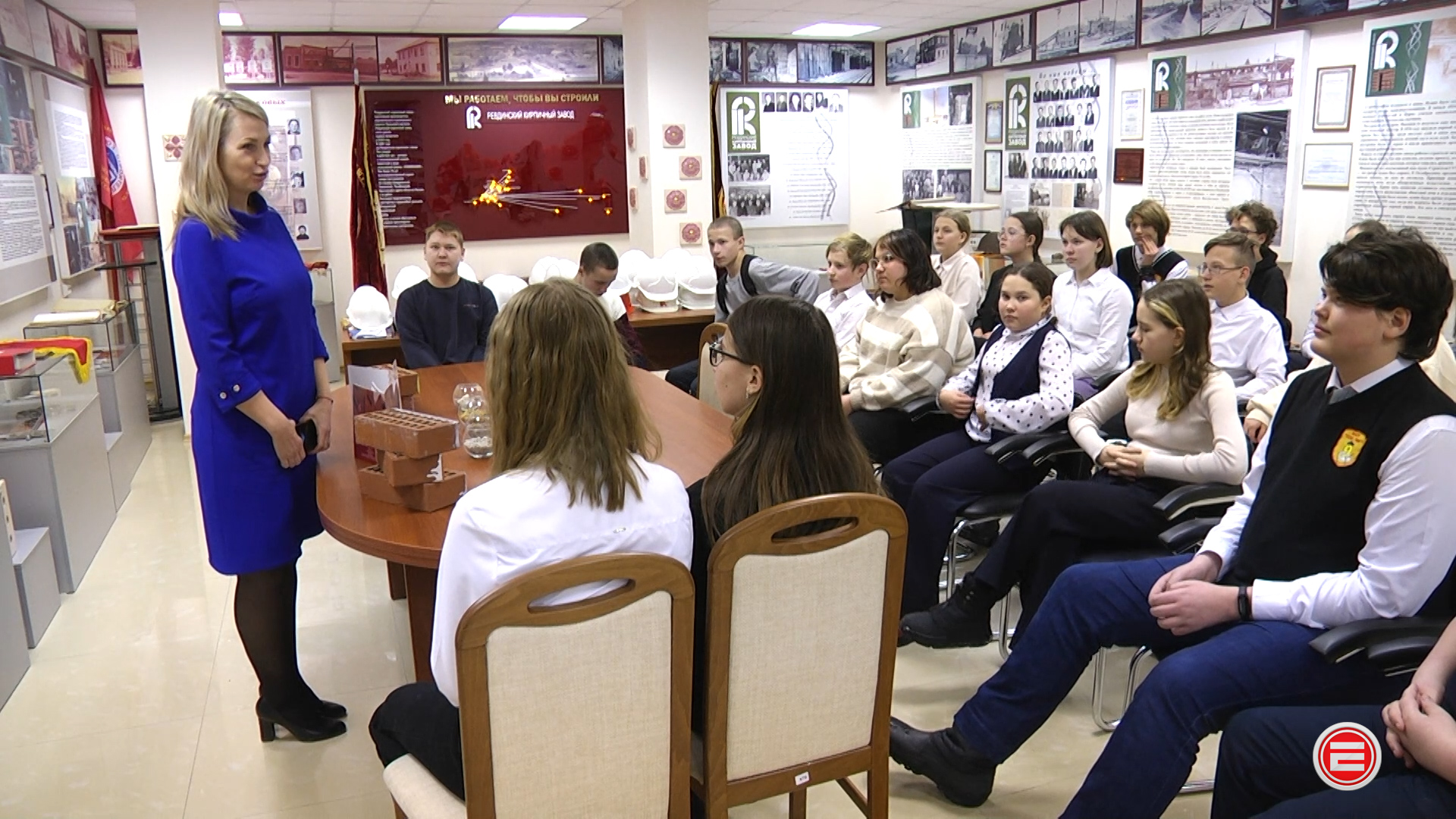 Школьники изучают производство на Ревдинском кирпичном заводе | 07.02.2023  | Ревда - БезФормата