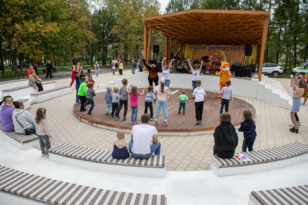 Детский праздник в парке "Химик". Фото Владислава Фролова